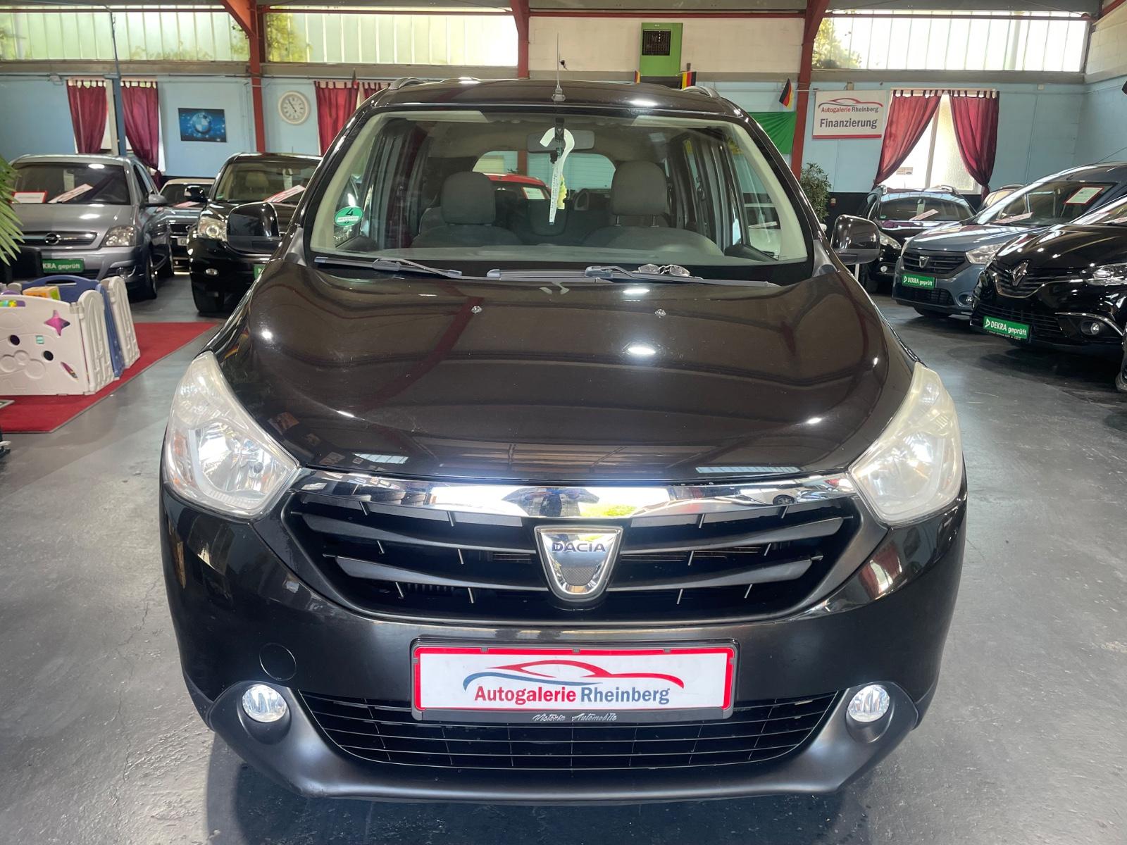 Dacia Lodgy 2013 — rear view