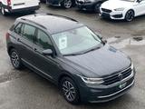 Volkswagen Tiguan 2.0 TDI 6-Gang Life LED ACC AHK DAB+ - gebrauchte VW Tiguan aus dem Jahr 2022