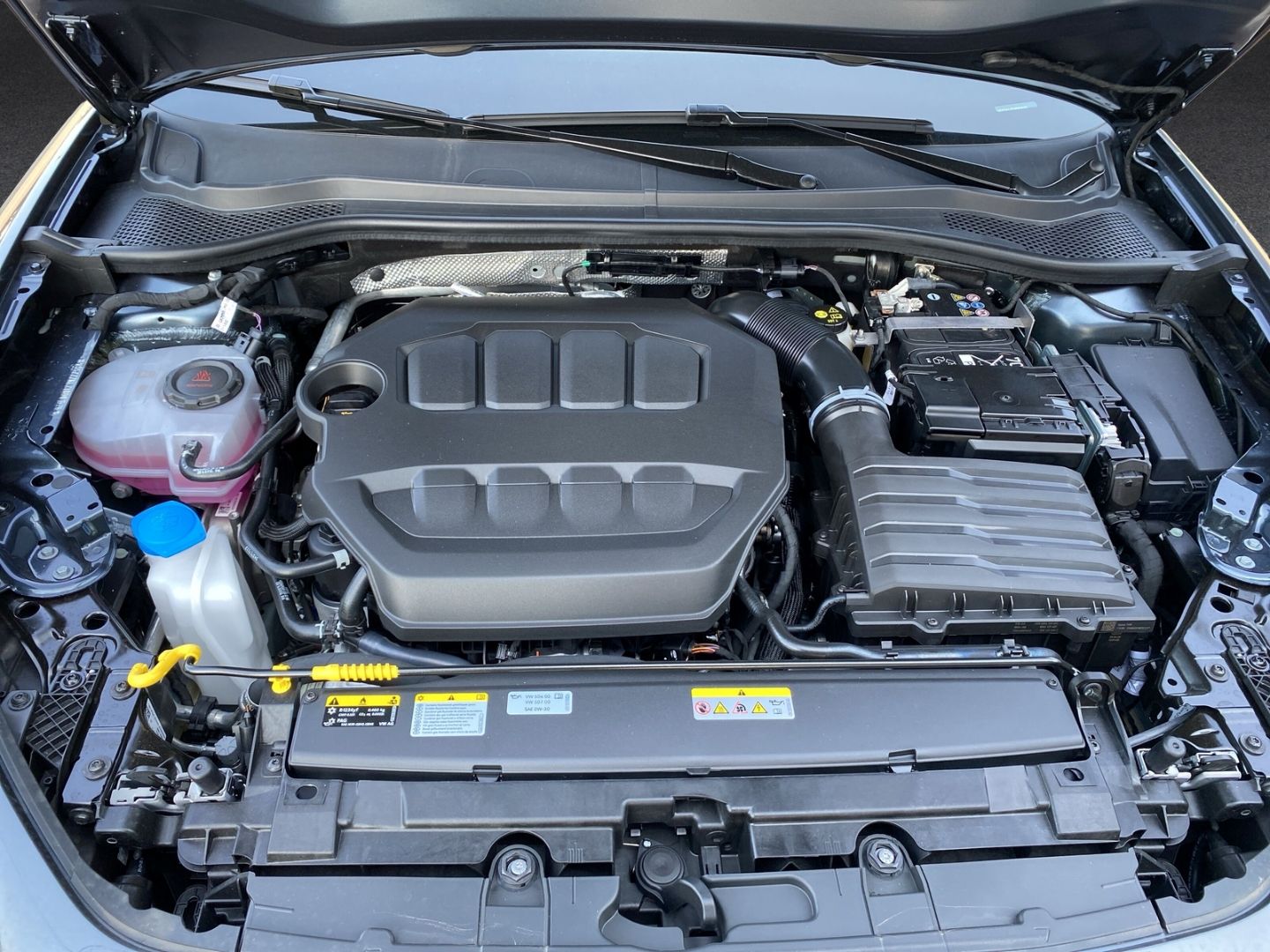 Fahrzeugabbildung CUPRA Leon Sportstourer 4Drive VZ*NAVI*MATRIX-LED*SHZ*