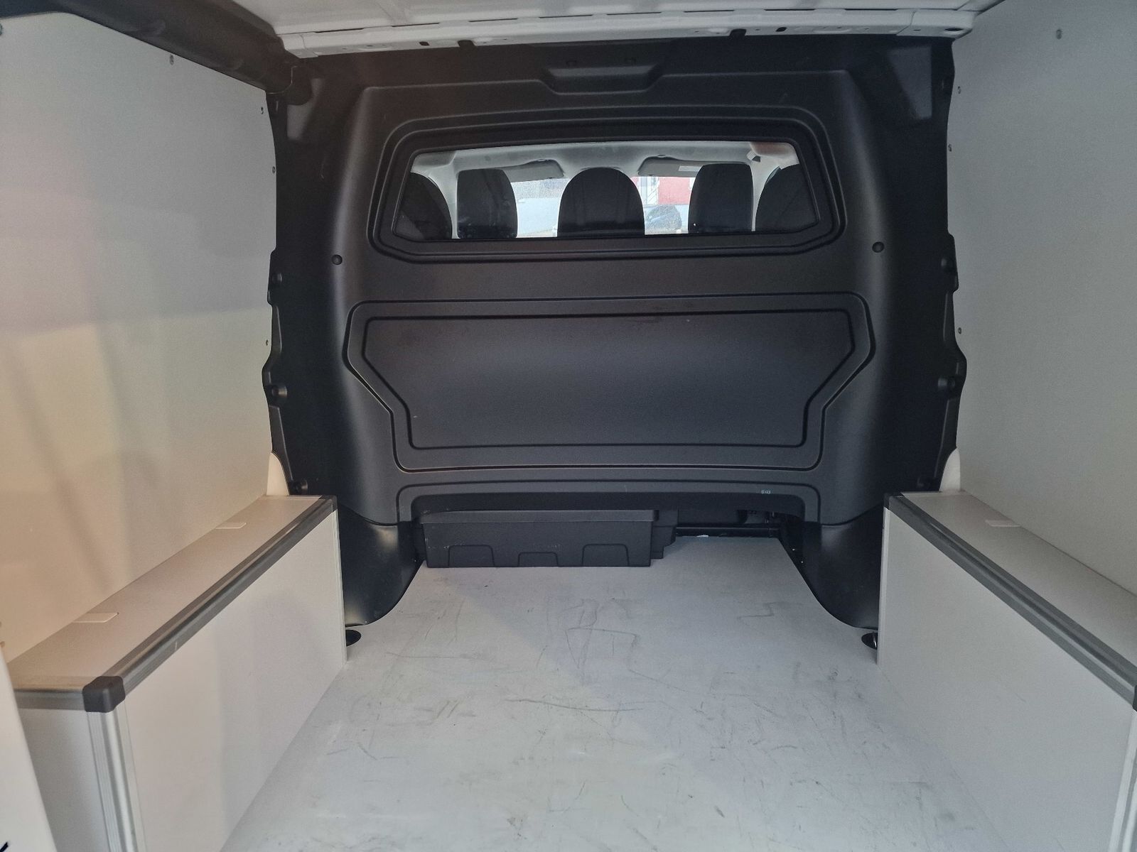 Fahrzeugabbildung Opel Vivaro Kasten Edition M Doppelkabine