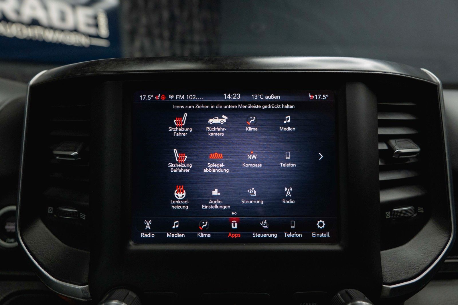 Fahrzeugabbildung Dodge RAM 5.7 V8 HEMI 4x4 OFFROAD Night-Paket *LED*19%