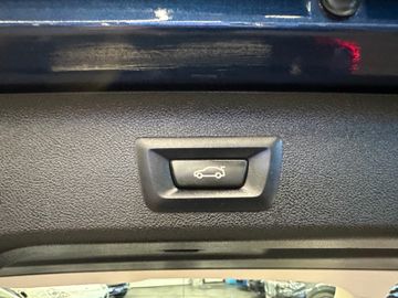 BMW 530 e Touring xDrive *Virtual Cockpit*AHK*LED*BT