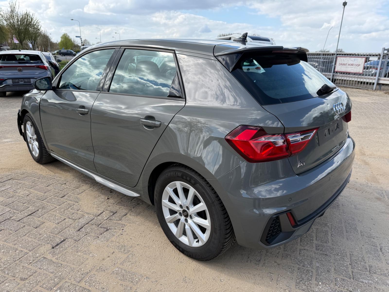 Audi A1 Sportback 25 TFSI S line