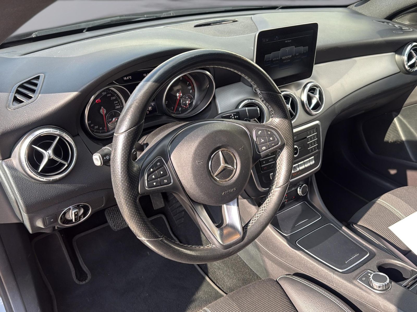 Fahrzeugabbildung Mercedes-Benz CLA Shooting Brake CLA 220 4Matic