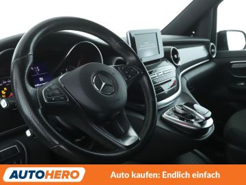 Mercedes V 220 - 11