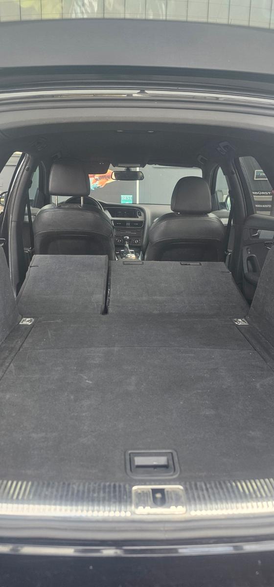 Audi A4 2010 — photo 6
