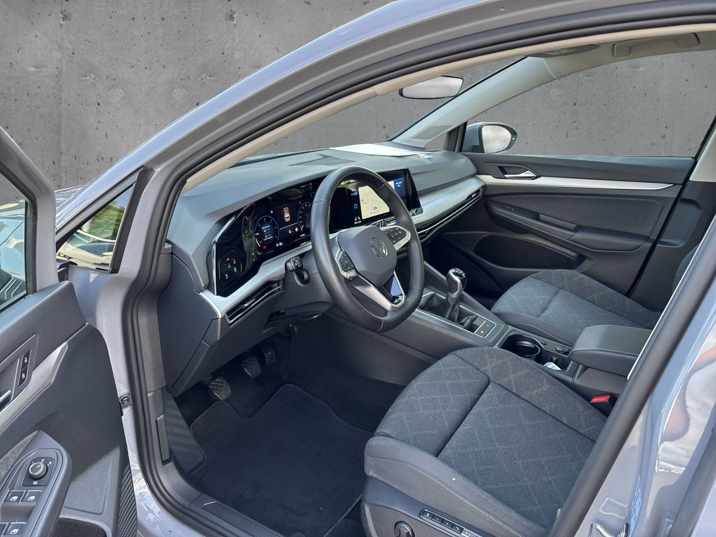 Fahrzeugabbildung Volkswagen Golf 2.0 TDI Life Navi AHK GJR