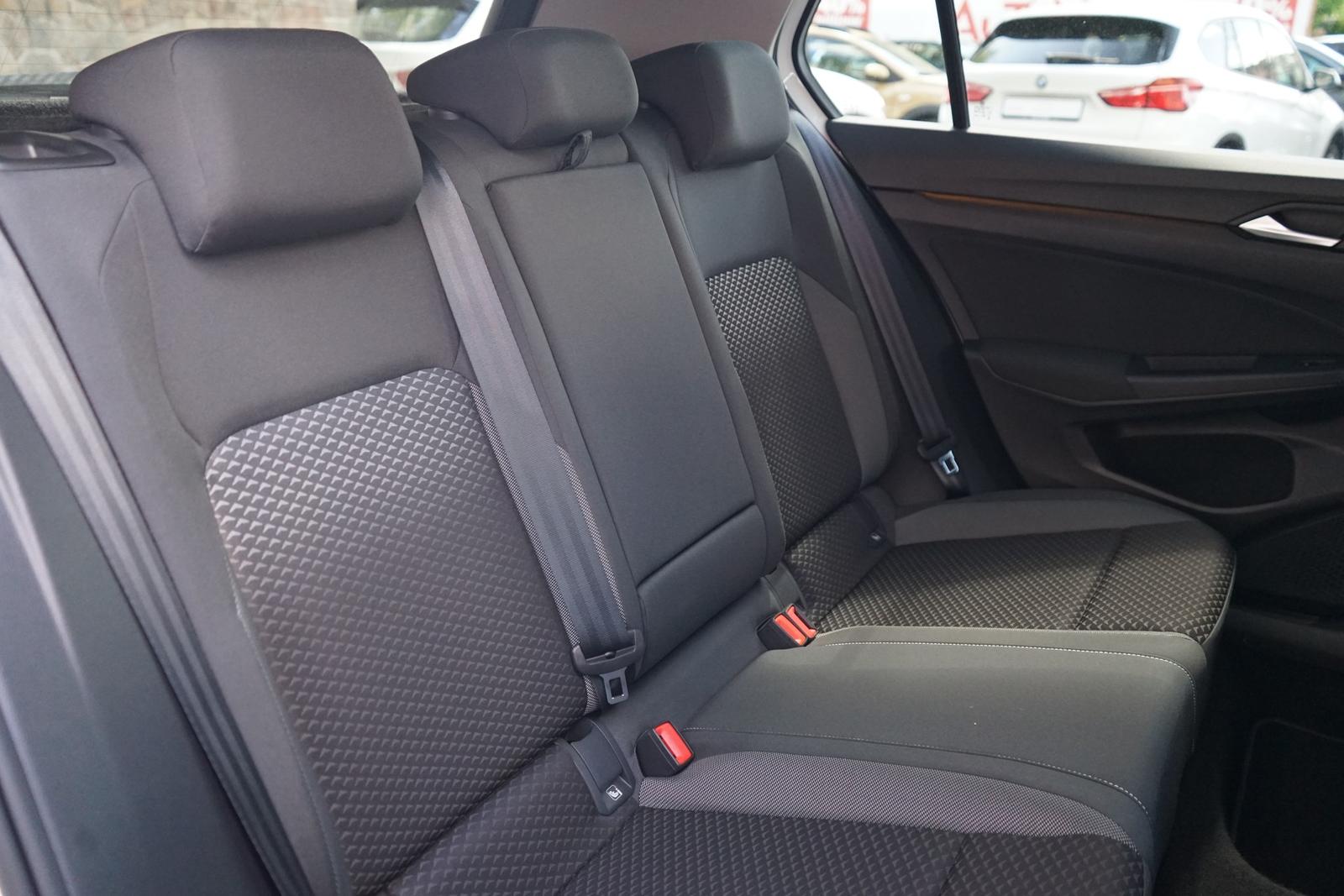 Volkswagen Golf VIII 1.0 Active LED Navi Sitzheizung PDC, миниатюра 30