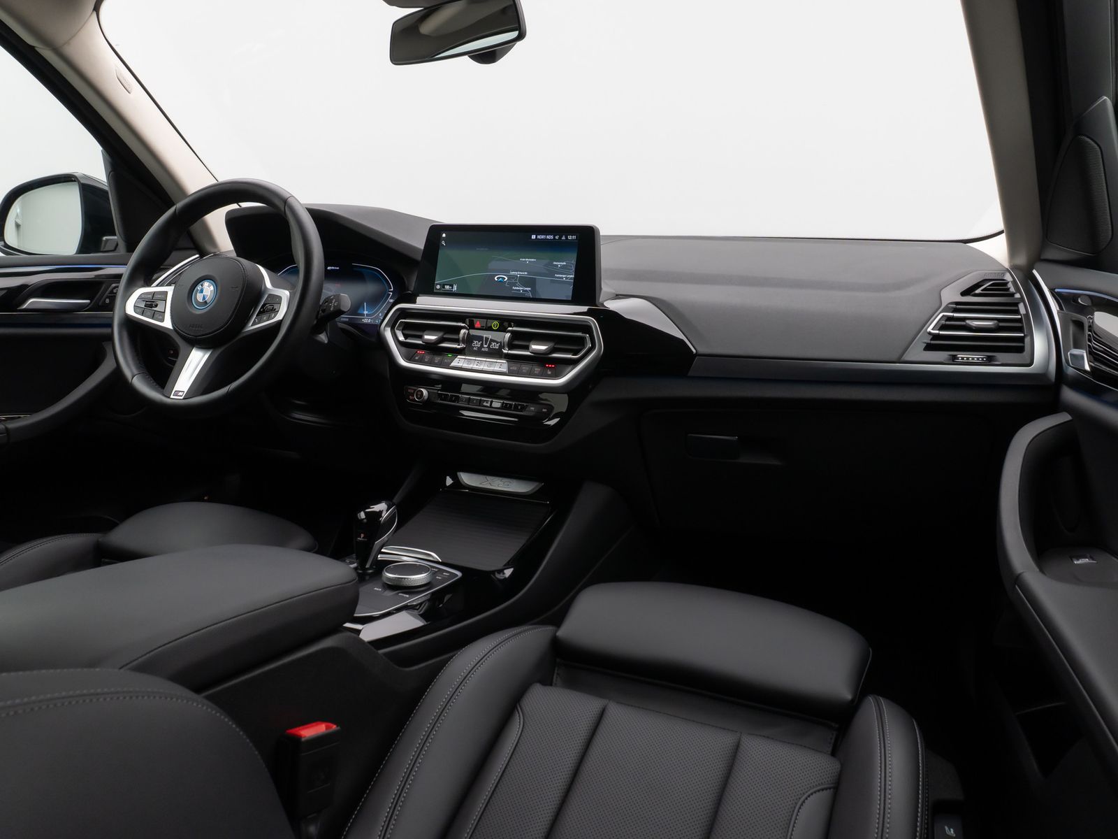 Fahrzeugabbildung BMW X3 xD30e Kamera DAB HiFi Komfort MSport 19Zoll