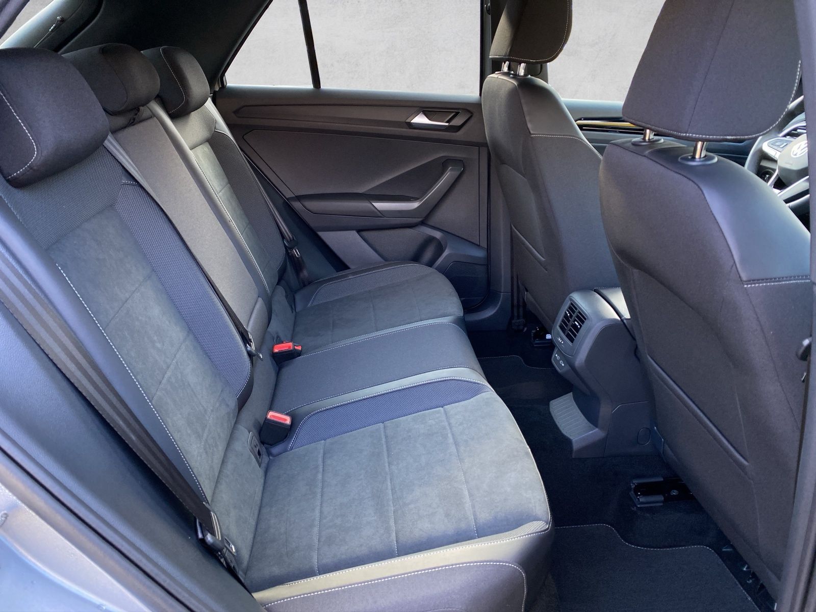 T-Roc R-Line 1.5 l TSI OPF 110 kW (150 P S) 7-Ga