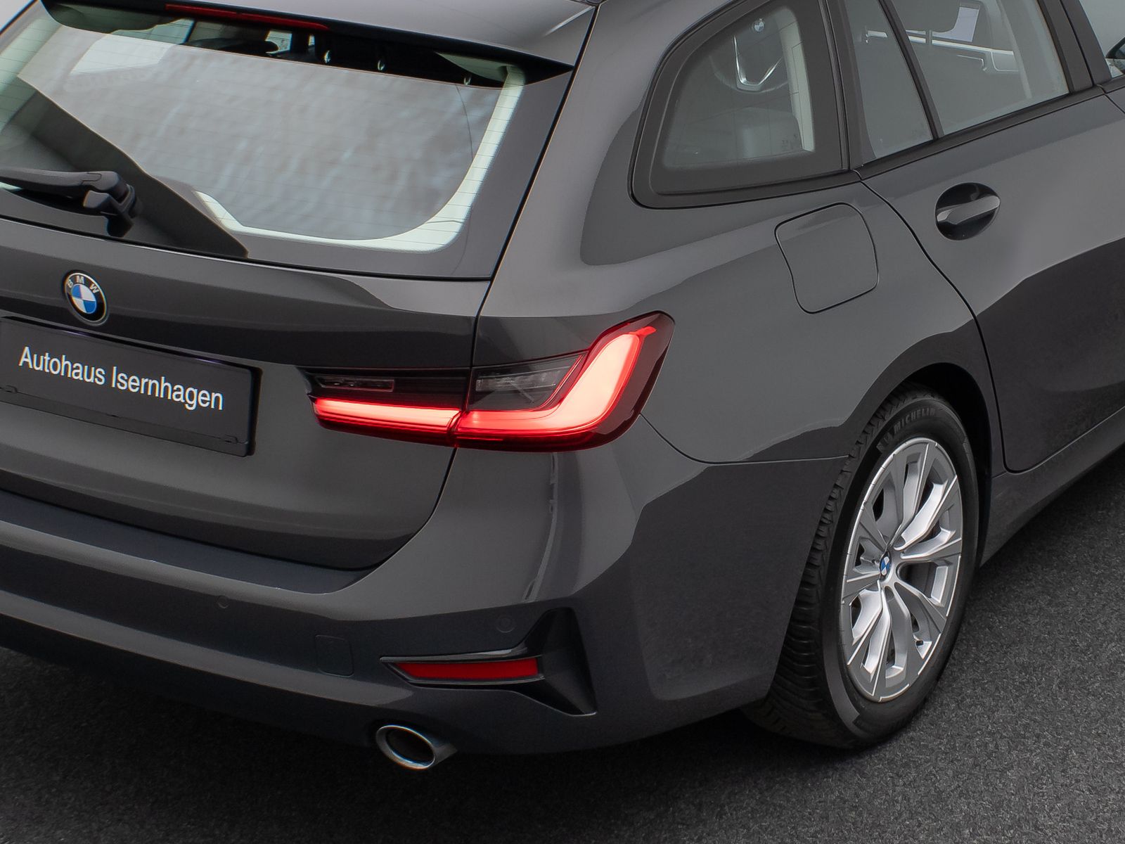 Fahrzeugabbildung BMW 320d Stop&Go Alarm DAB DriveAss AHK FernlichtAss