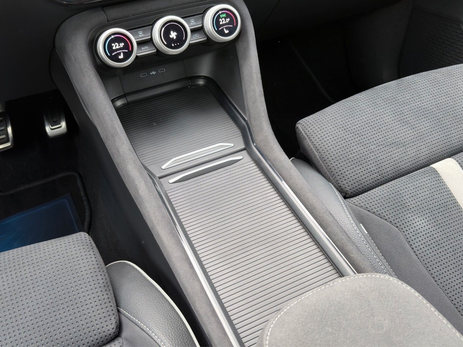 Fahrzeugabbildung SKODA Kodiaq 1.5 TSI Sportline*DSG*7-Sitzer*ViCo*SHZ*