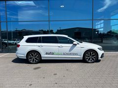 Fahrzeugabbildung Volkswagen Passat Variant 2.0 TDI DSG R-Line LED ACC Kamera