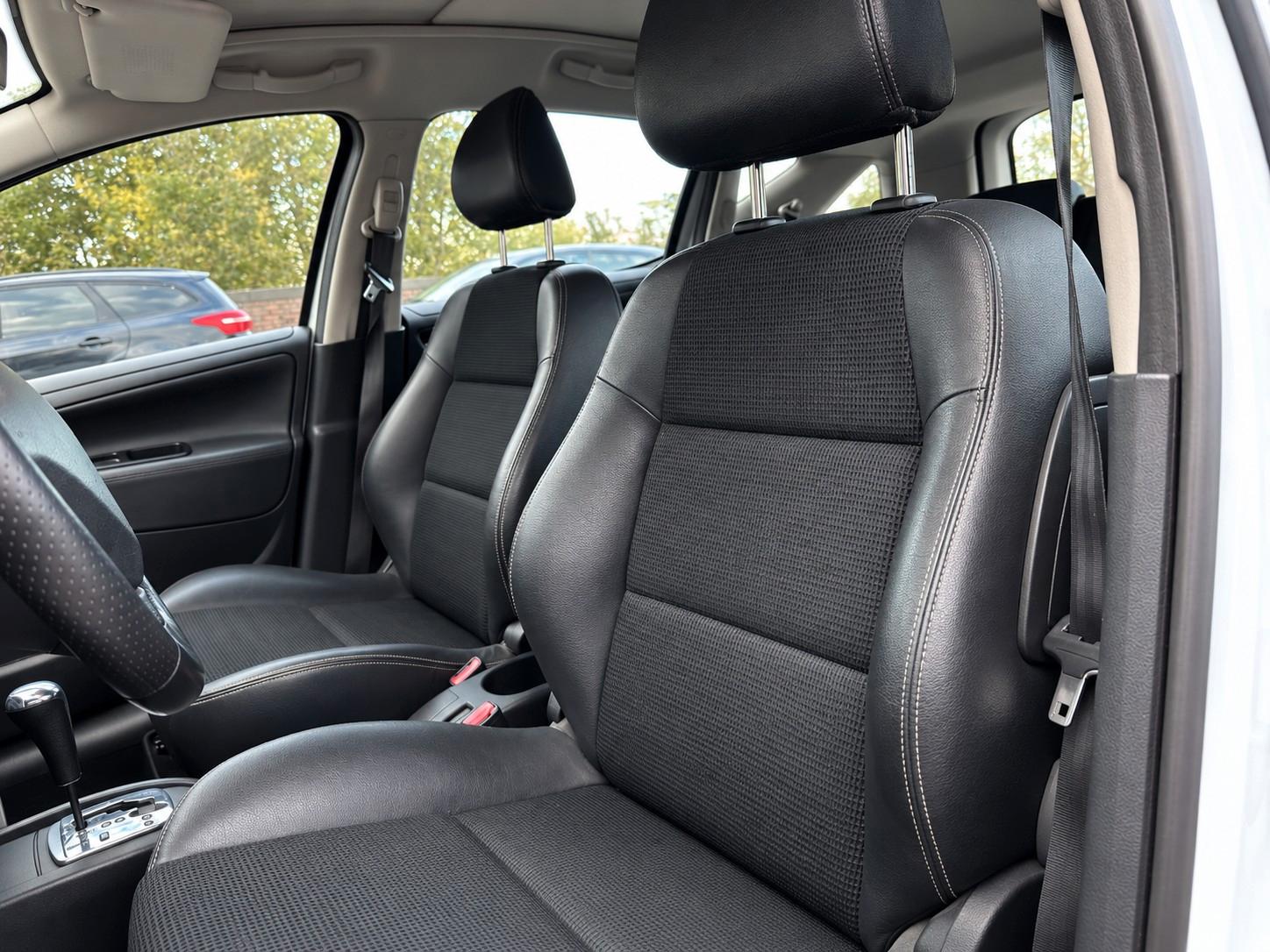 Peugeot 207 2011 — photo 9