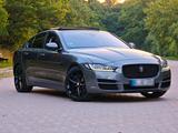 Jaguar XE 20d Portfolio *Pano*360 Kamera*... - Jaguar XE Portfolio mit Diesel-Antrieb