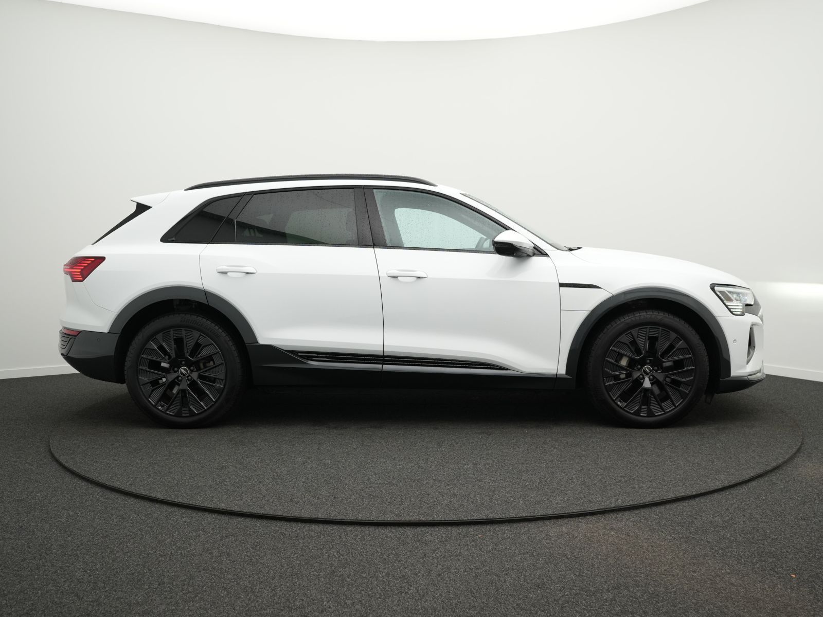 Audi Q8 e-tron - Bild 12