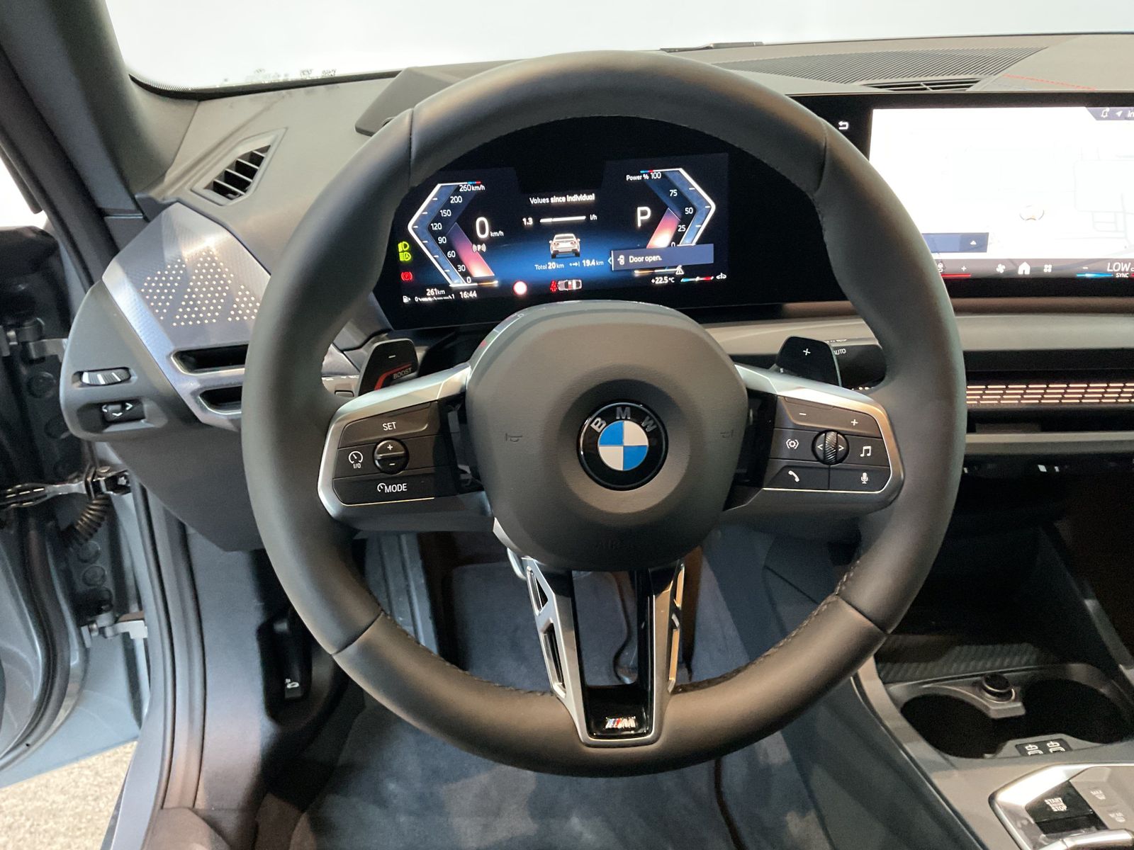 Fahrzeugabbildung BMW 220 Head-Up, Harman/Kardon, Lenkradheizung DAB
