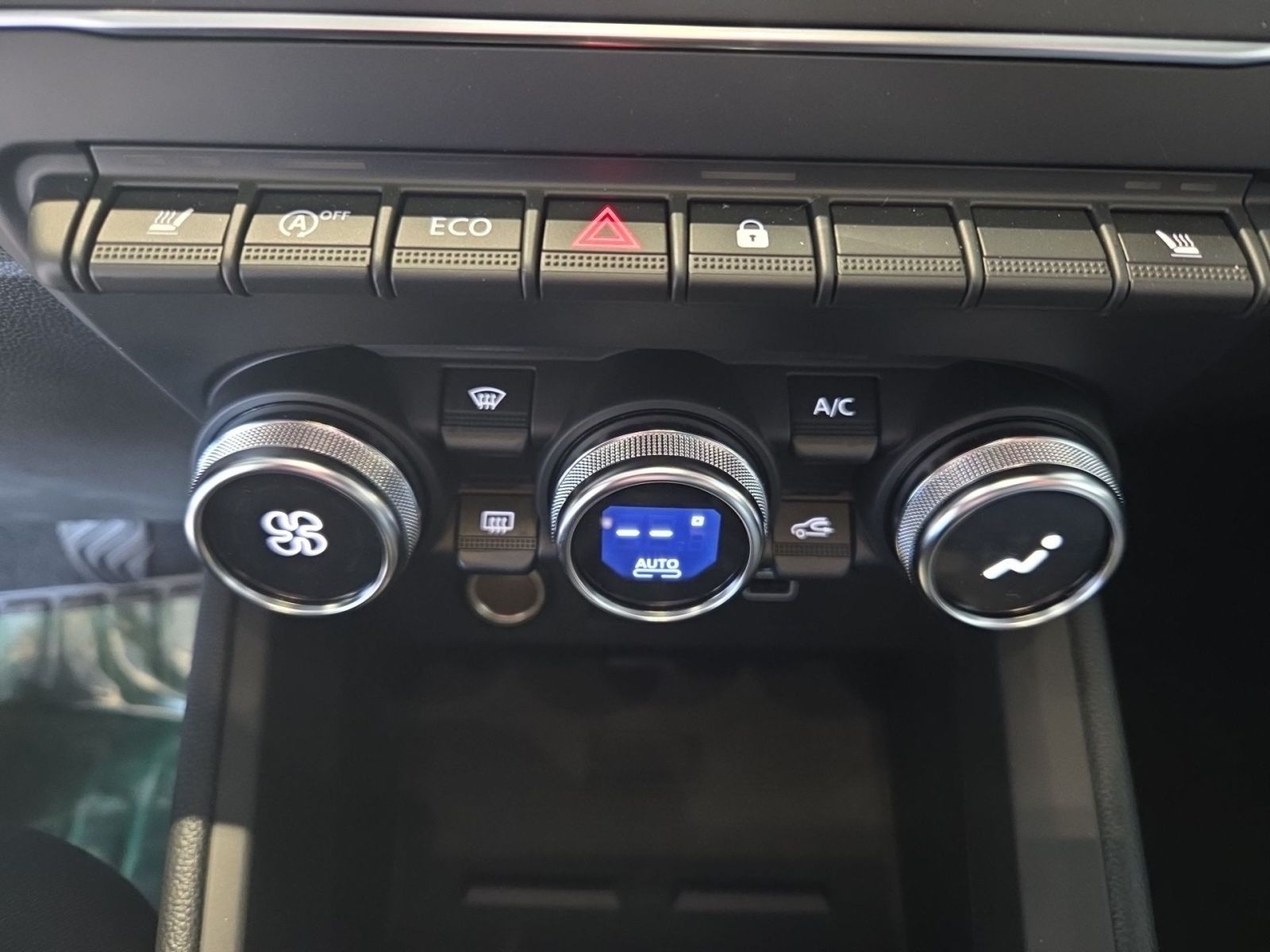 Fahrzeugabbildung Mitsubishi Colt Plus 90 PS *Schwenkbare AHK*DAB*SITZHZG*