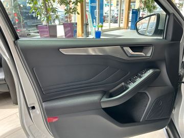 Ford Focus Turnier Titanium 1,0l Ecoboost Automatik