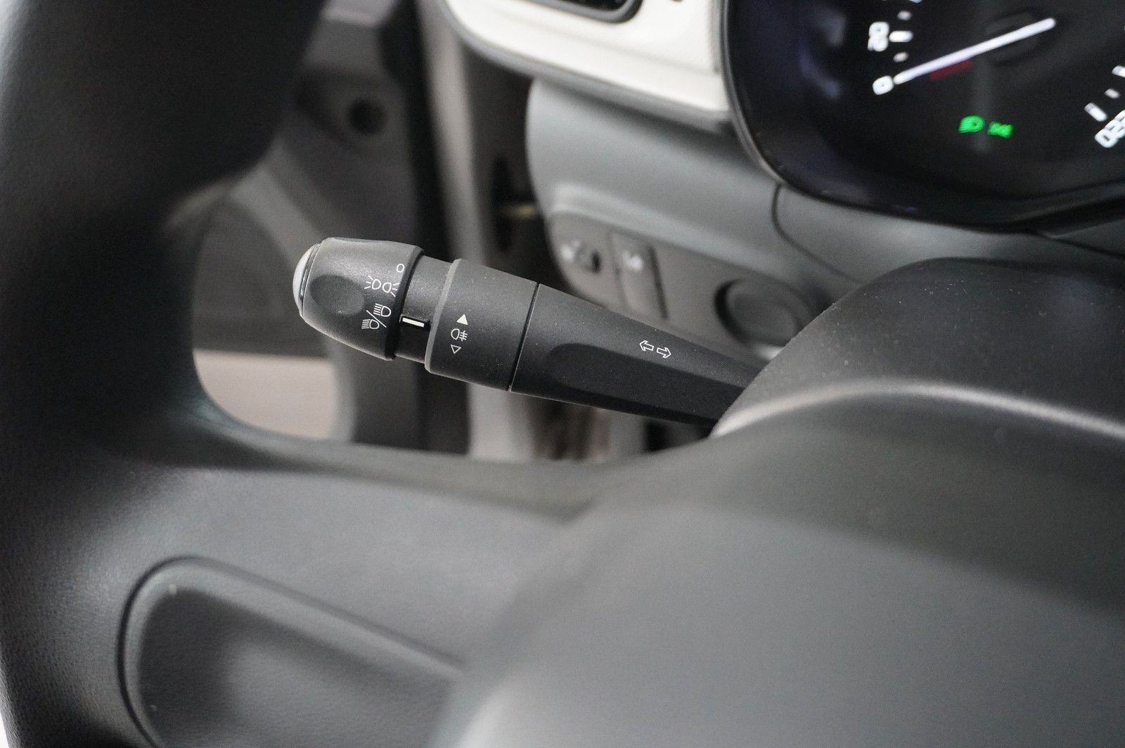 Fahrzeugabbildung Citroën C3 LIM. 1.2 LIVE KLIMA/TEMP./NEBEL/SPORT/USB