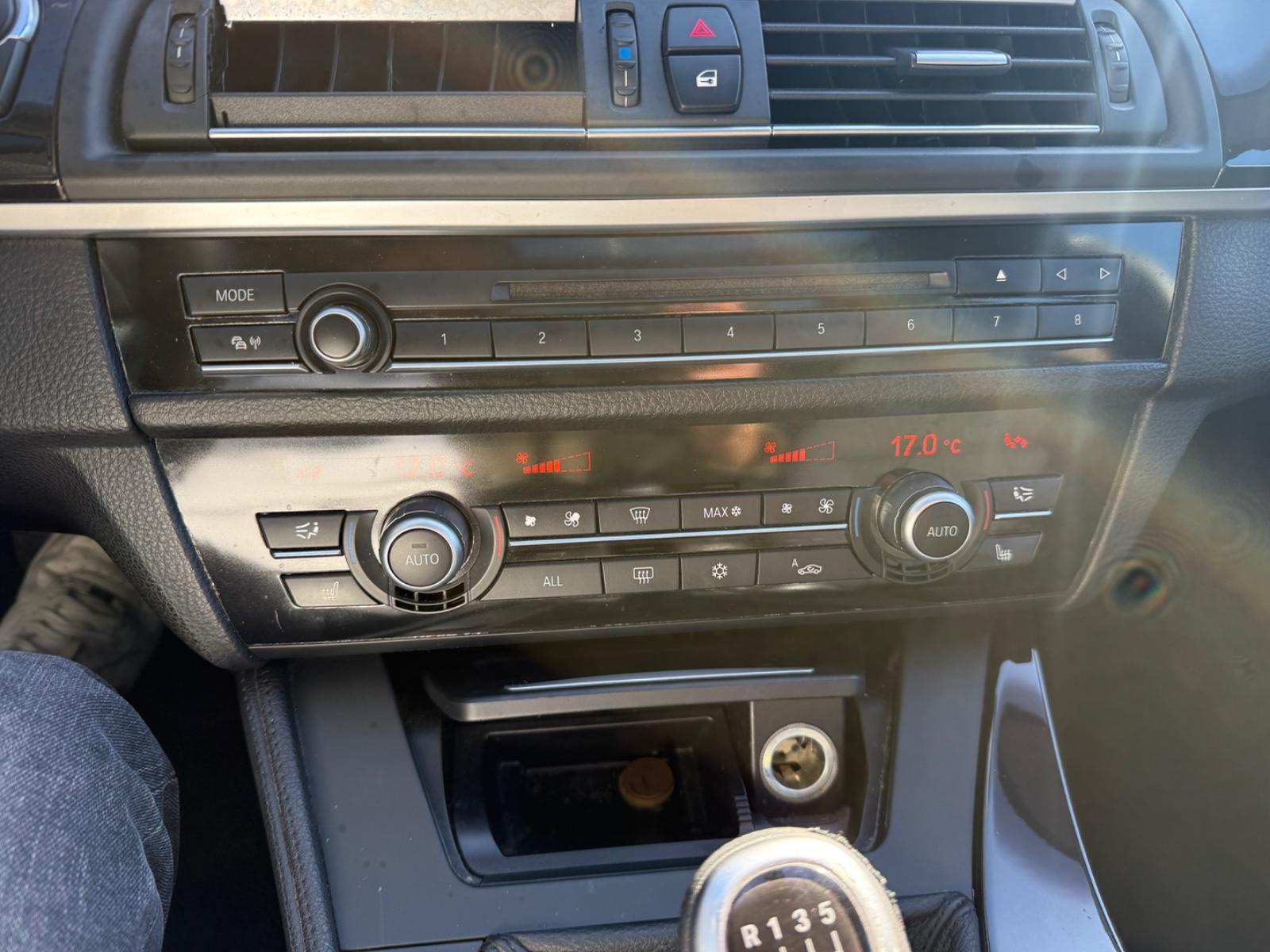BMW 520 2011 — photo 15