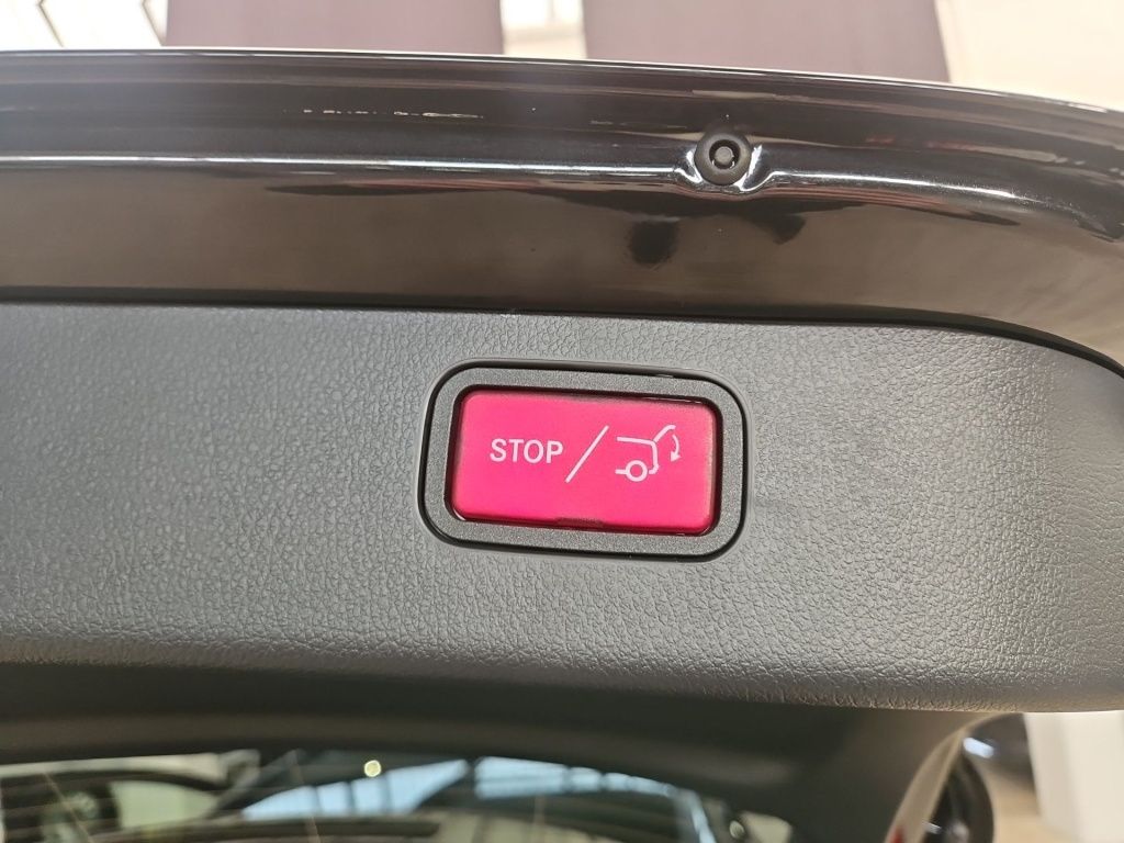 Fahrzeugabbildung Mercedes-Benz C 180 T-Modell +EDITION-AMG+NIGHT+AHK+WINTER+360