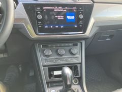 VW Touran 2.0 TDI Trendline Taxi DSG Navi Leder Shz VW Touran 2.0 TDI Trendline Taxi DSG Navi Leder Shz