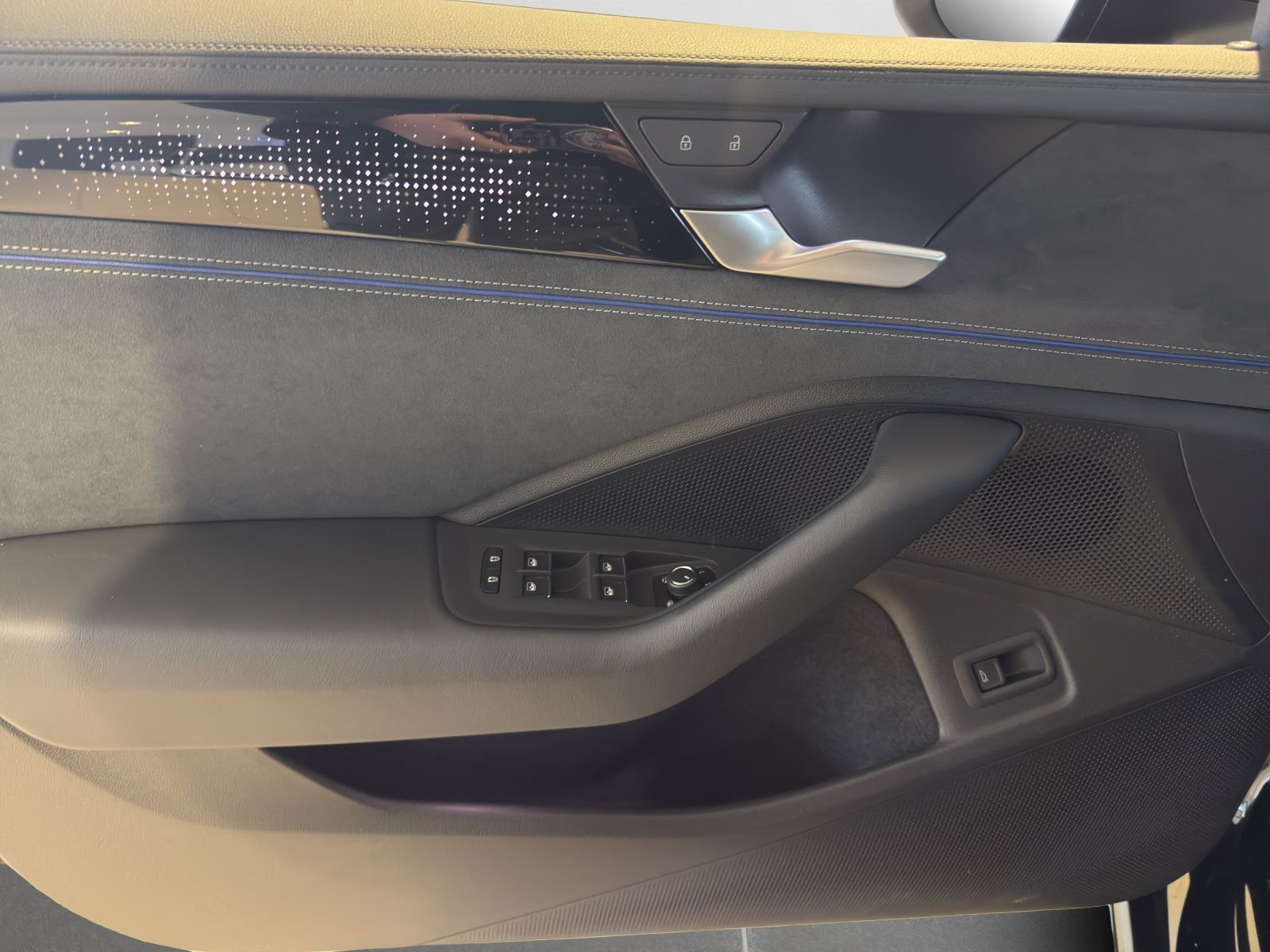 Volkswagen Passat - Bild 14