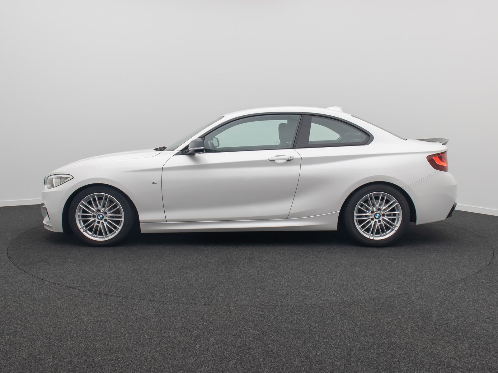 Fahrzeugabbildung BMW 220d Coupé M Sport Xenon PDC Navi GeschwindigReg
