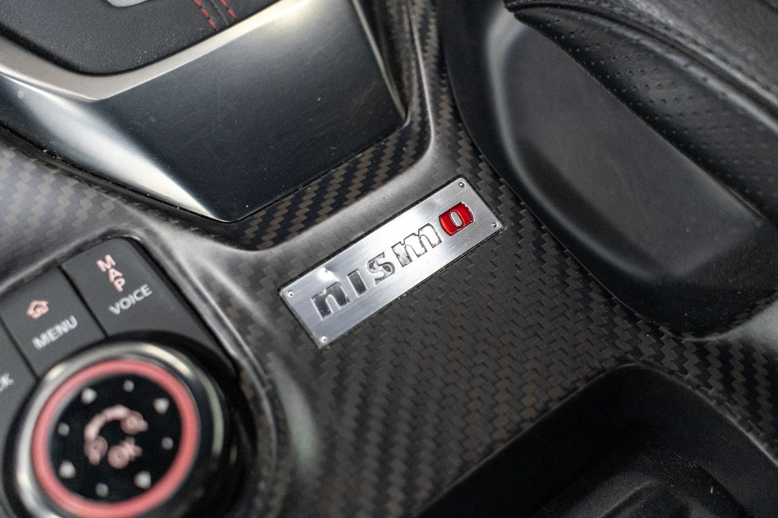 Fahrzeugabbildung Nissan GT-R 3.8l NISMO/CARBON/ÜBERROLLBÜGEL/SCHALENSITZ