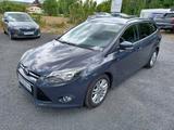 Ford Focus 1,6 ** Titanium / Navi ** mit Garantie - Ford Focus: Kombi, 1.6