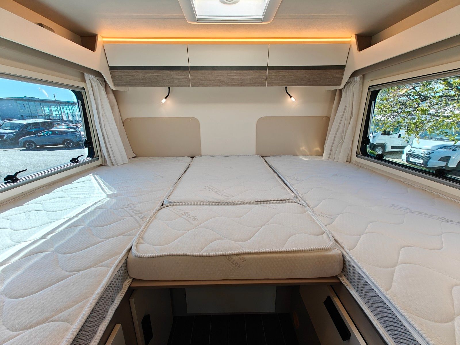 Fahrzeugabbildung XGO Dynamic 98 P  - SAT, TV, Markise, Luftfeder -