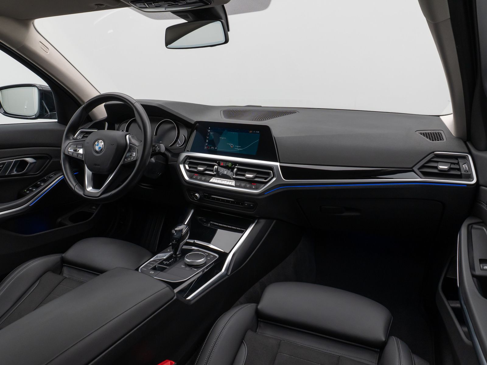 Fahrzeugabbildung BMW 320d Sport Line LED PDC Geschwindigk Indivibual