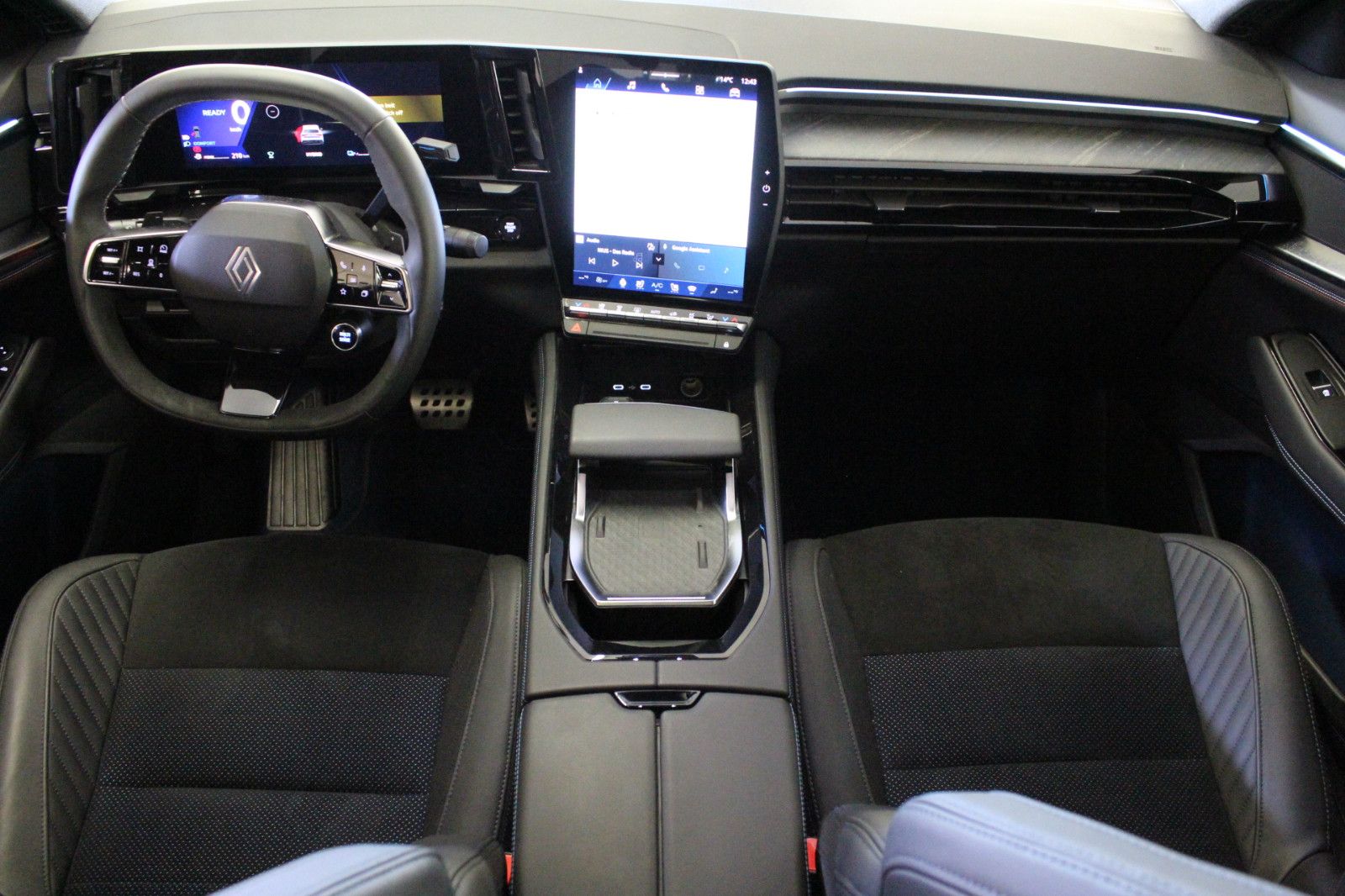 Fahrzeugabbildung Renault Rafale Hybrid E-Tech 4x4 300 PHEV Esprit Alpine