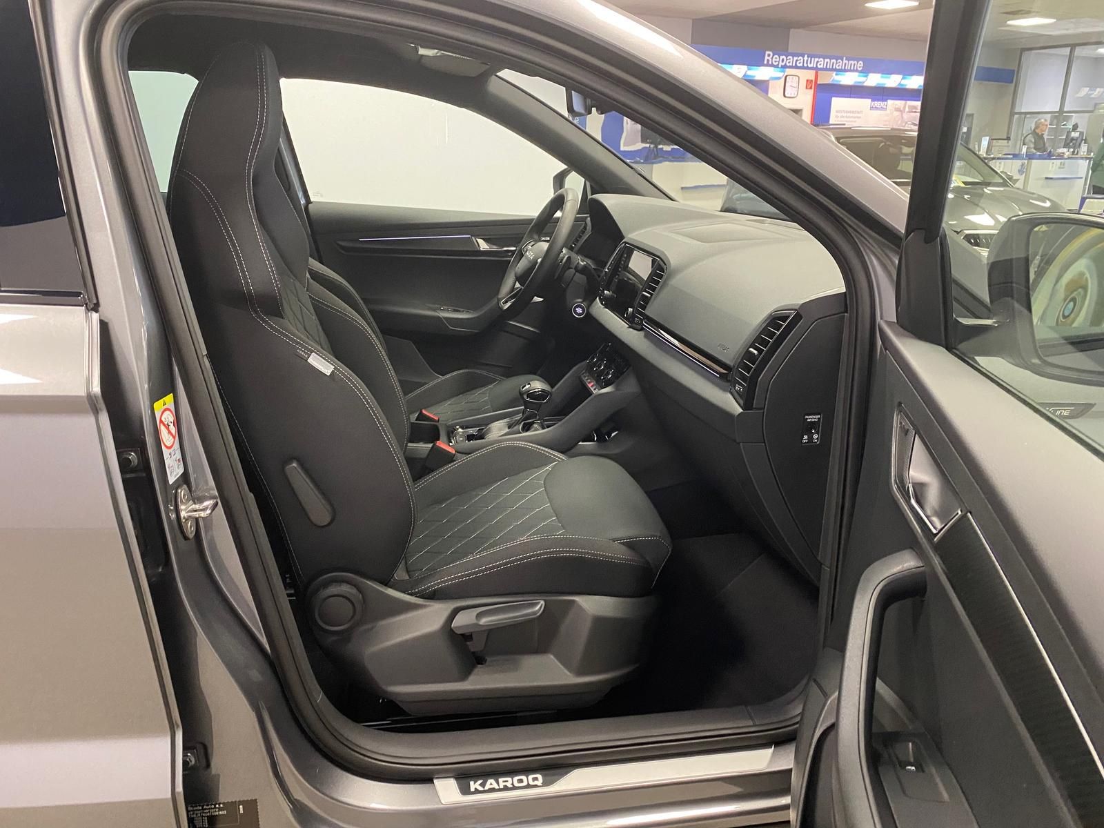 Fahrzeugabbildung SKODA Karoq 1.5 TSI SPORTLINE+5J GA+MATRIX+ACC+360+AHK
