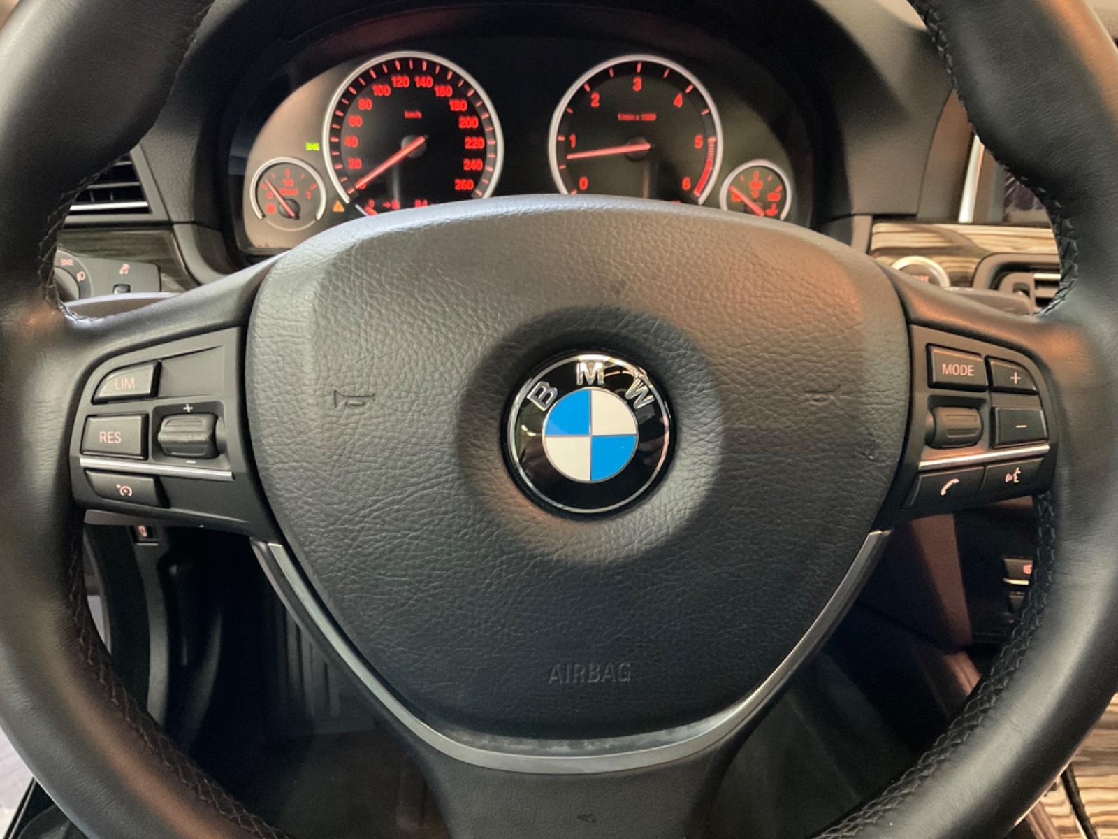 BMW 530d xDrive/Leder/Nav/Pano/SH/HeadUp/Inno Paket