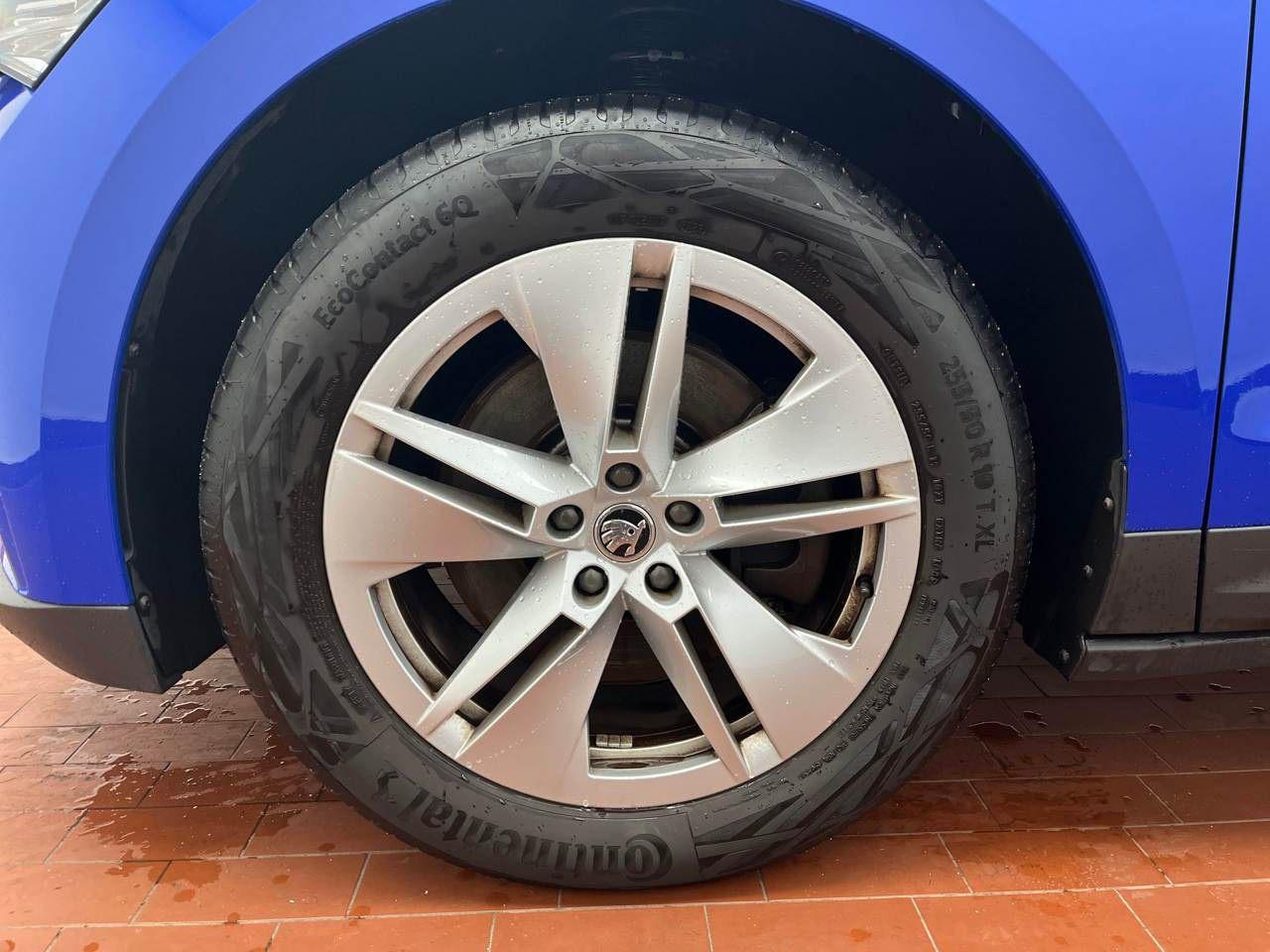 Skoda Enyaq iV 80 Loft NAVI T-LEDER SHZ RFK ACC AHK