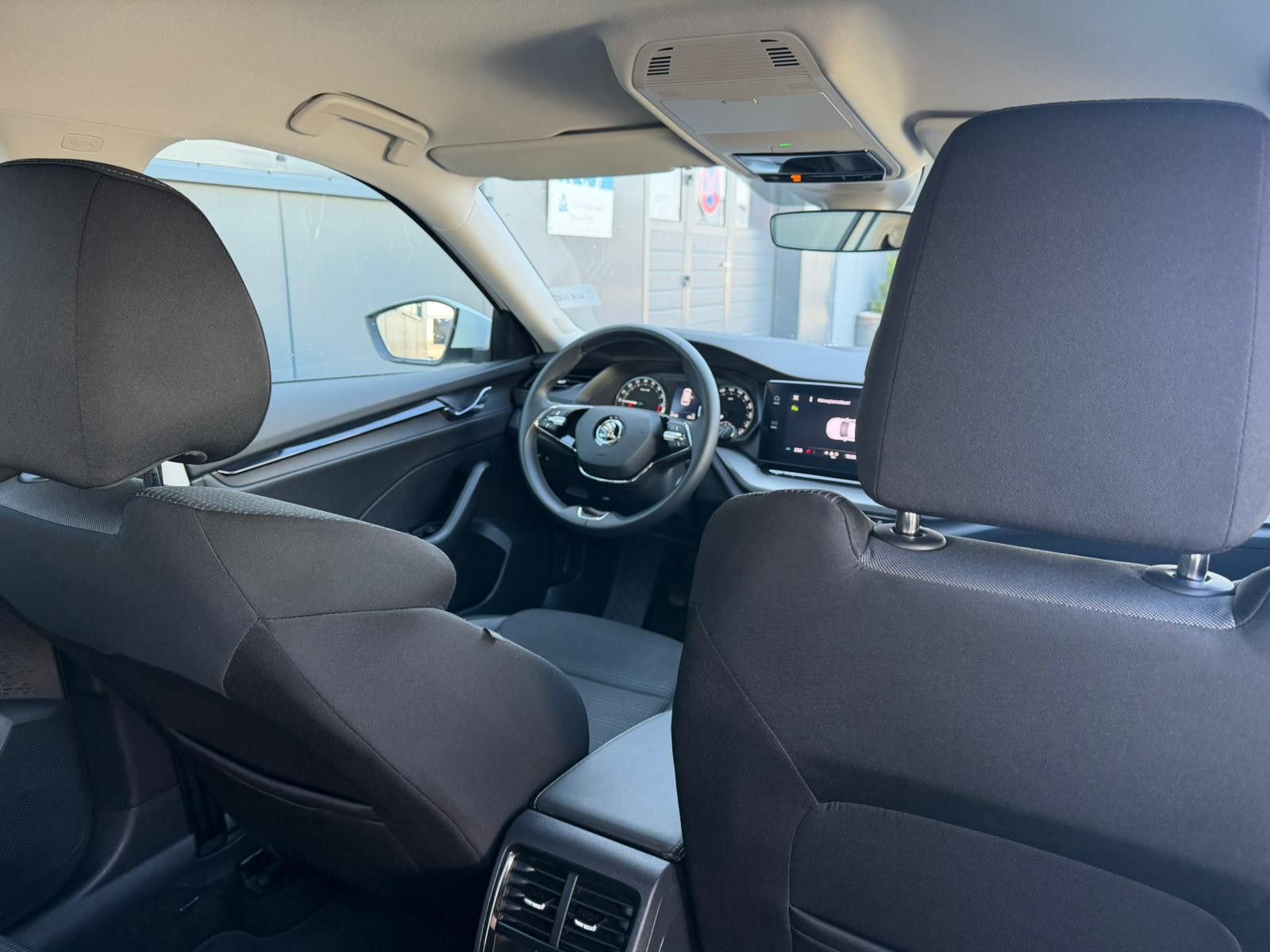 Fahrzeugabbildung SKODA Octavia Combi Ambition