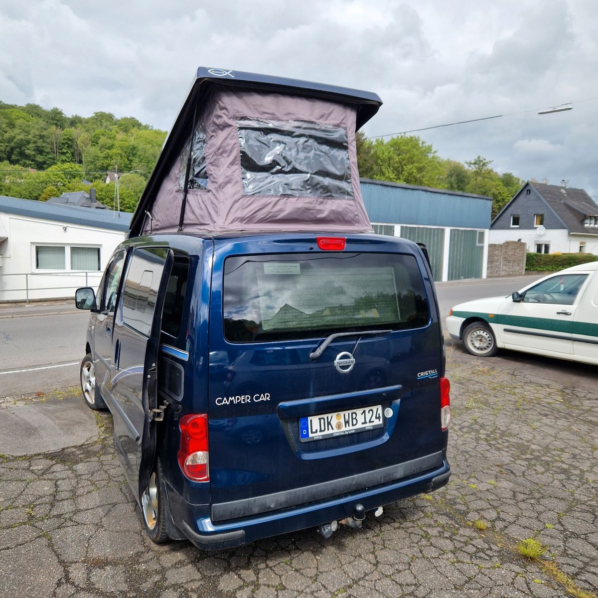 NISSAN NV200