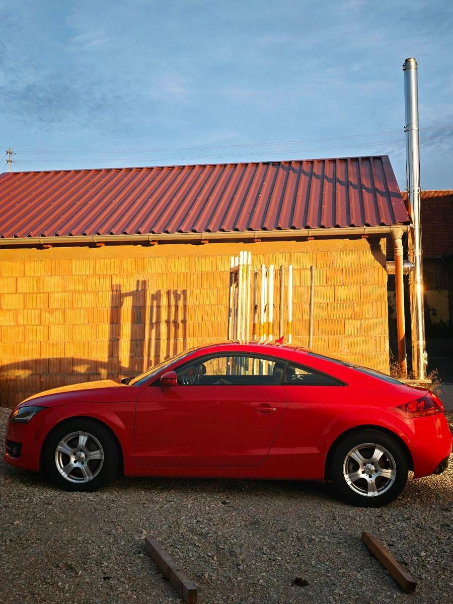 Audi 200