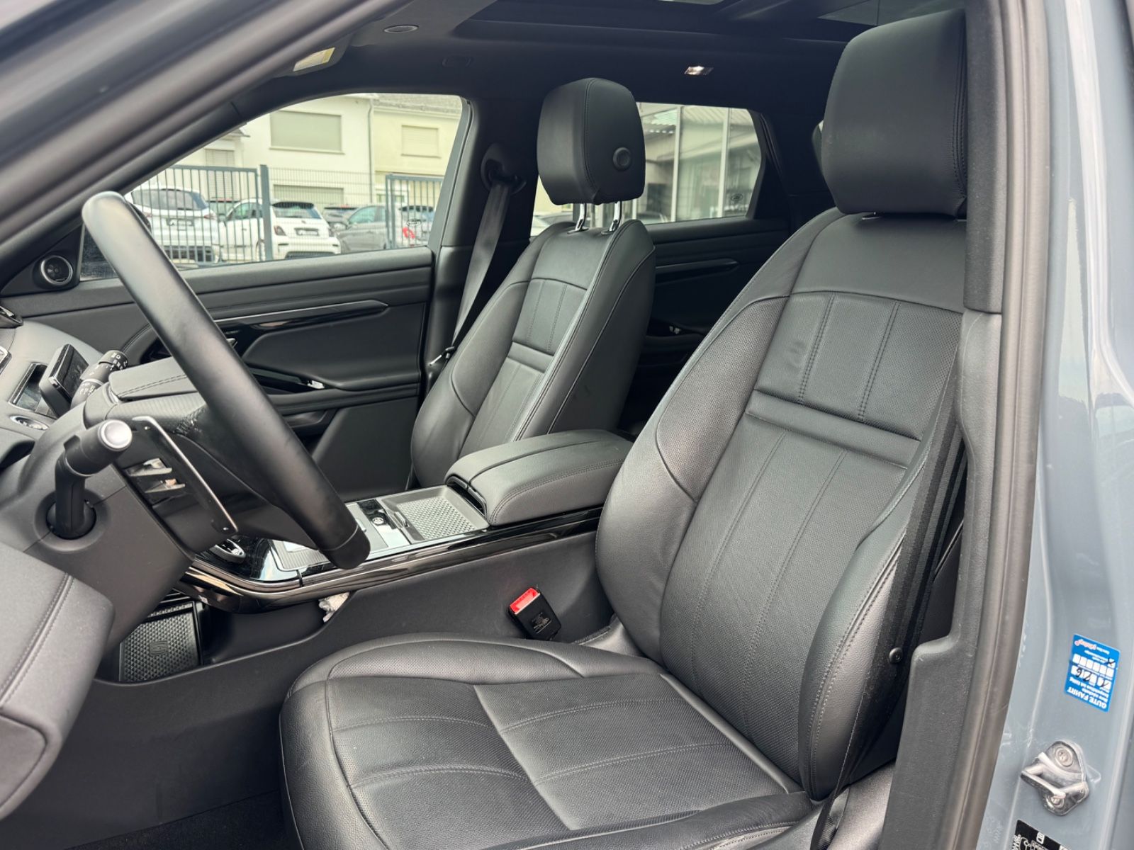 Fahrzeugabbildung Land Rover Range Rover Evoque R-Dynamic SE/Leder/PANO/LED