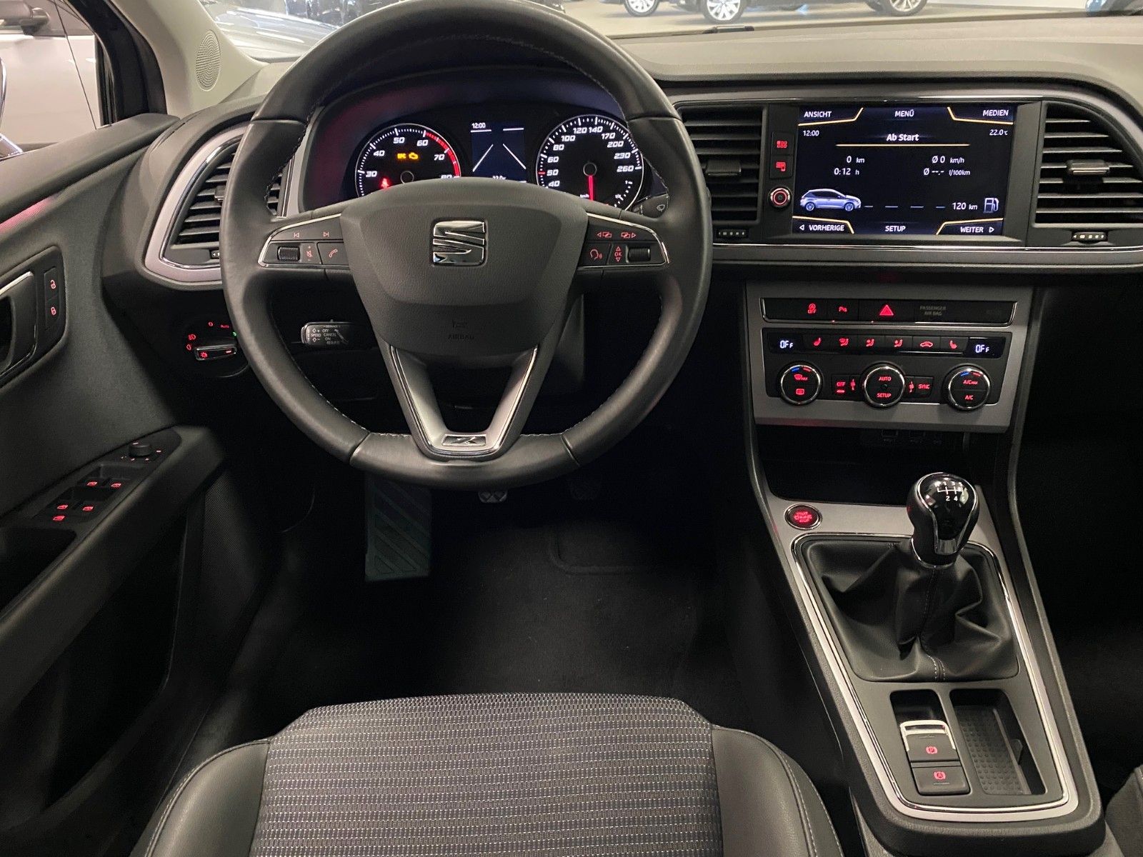 Fahrzeugabbildung SEAT Leon 1.4 TSI LIM. Start&StopXcellence+LED+17"ALU