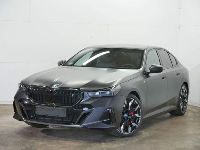 BMW i5 xDrive40 | Panorama-Glasdach | Sitzbelüftung