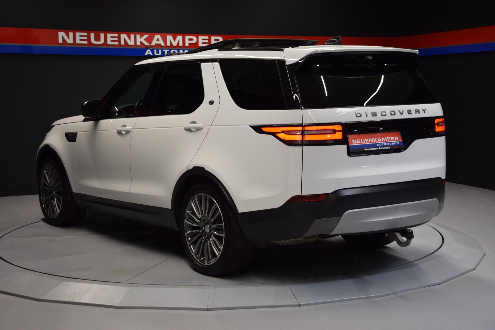 Fahrzeugabbildung Land Rover Discovery 5 HSE SDV6 Pano 7. Sitze Meridian 360°