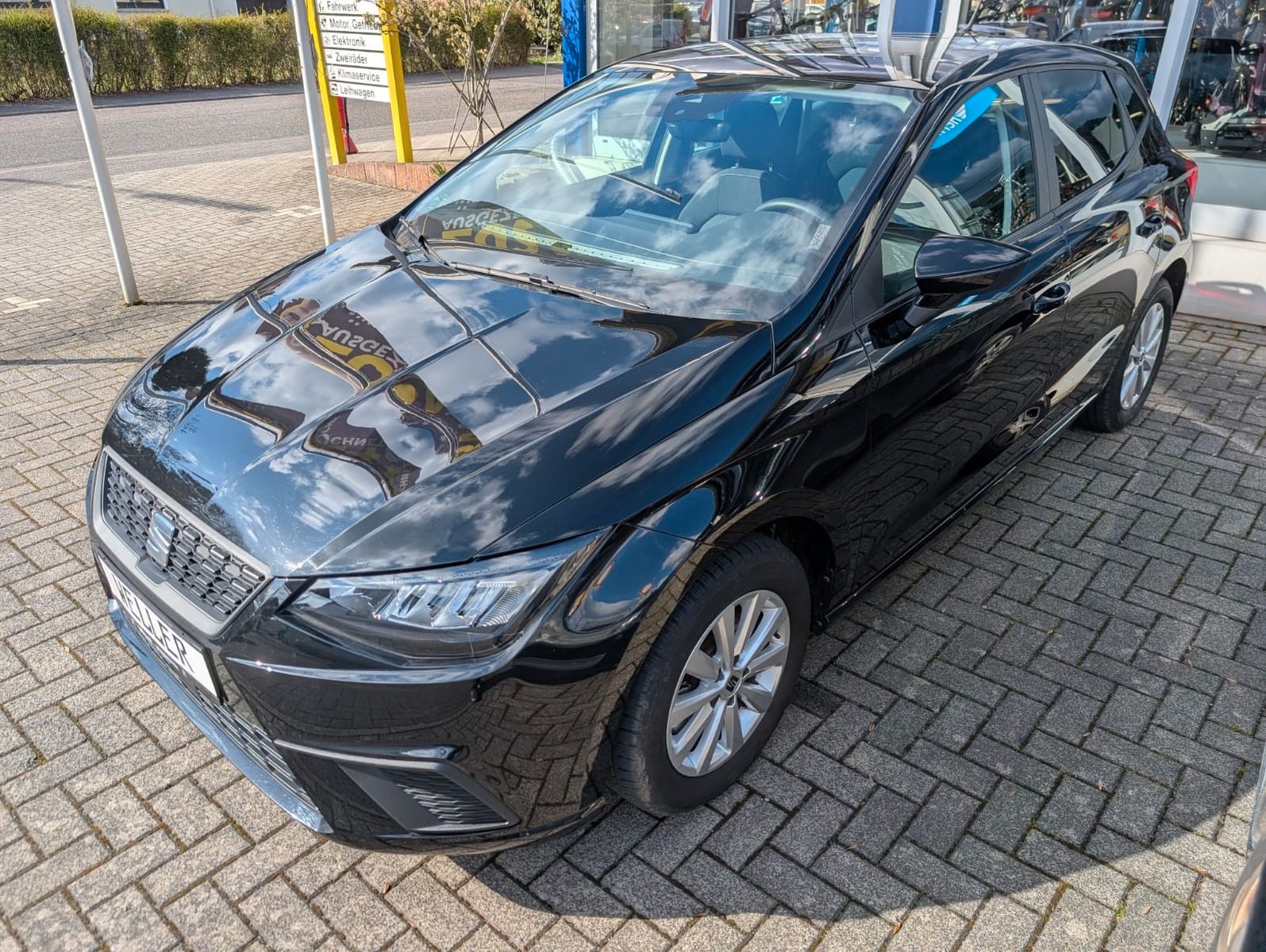 SEAT Ibiza 116PS 2025 Navi Parksensoren Sitzheizung