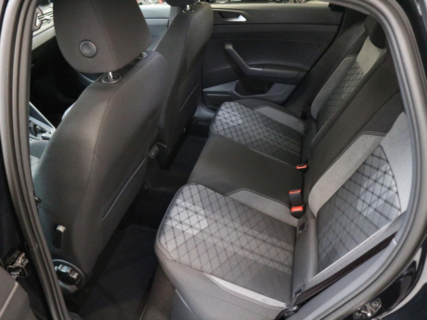 Volkswagen Taigo 1.0 TSI R-Line Black Style DSG AHK/Matrix, миниатюра 9