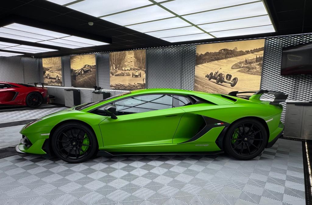 Lamborghini Aventador