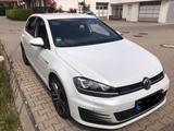 Volkswagen Golf 2.0 TDI DSG GTD GTD - mit Diesel-Antrieb: Weiß, Winterreifen