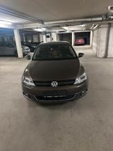 Volkswagen Vw Jetta 1,6 TDI - Volkswagen Jetta aus 2012 mit Diesel-Antrieb