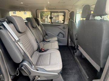 Ford Tourneo Custom - 8
